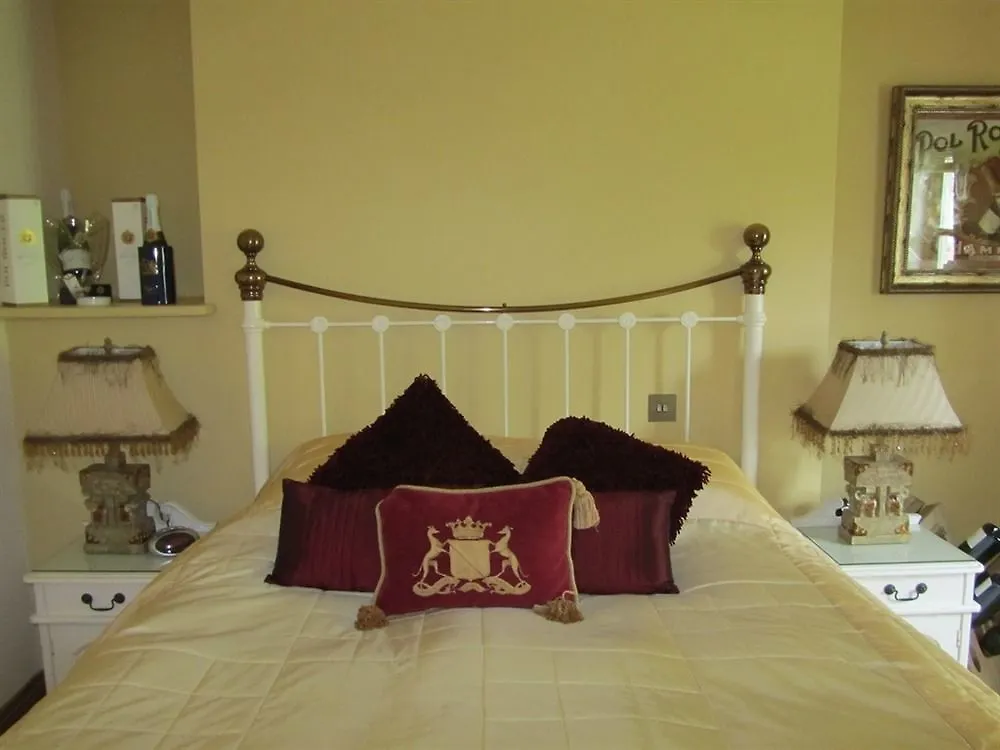 The Blue Bell Inn Weaverthorpe 4*,